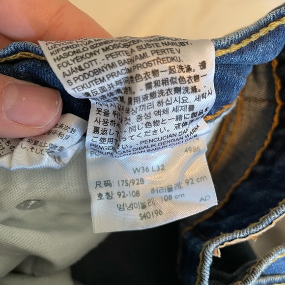 Men’s Levi Jeans - Picture 4 of 4